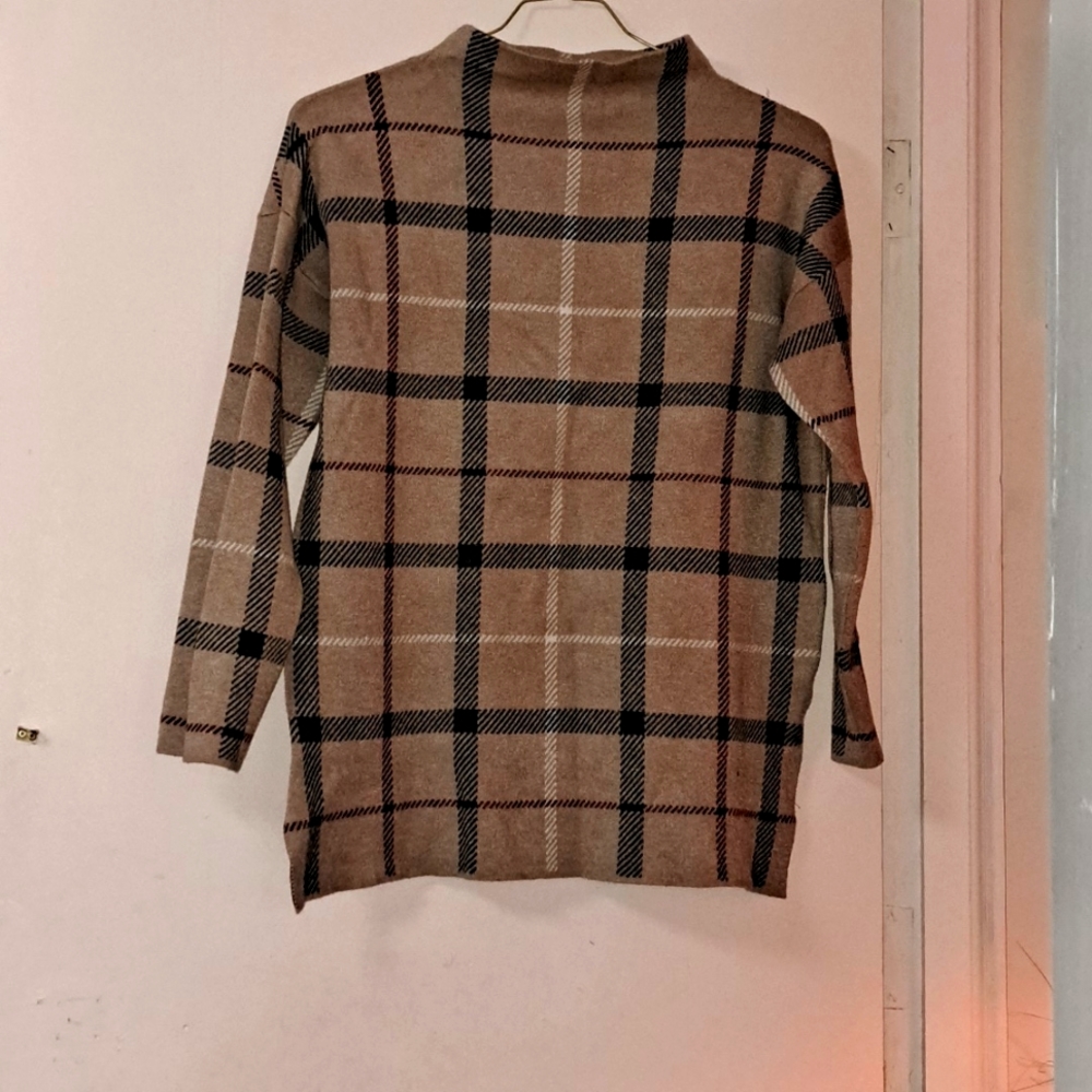 Adrienne Vittadini sweater med.